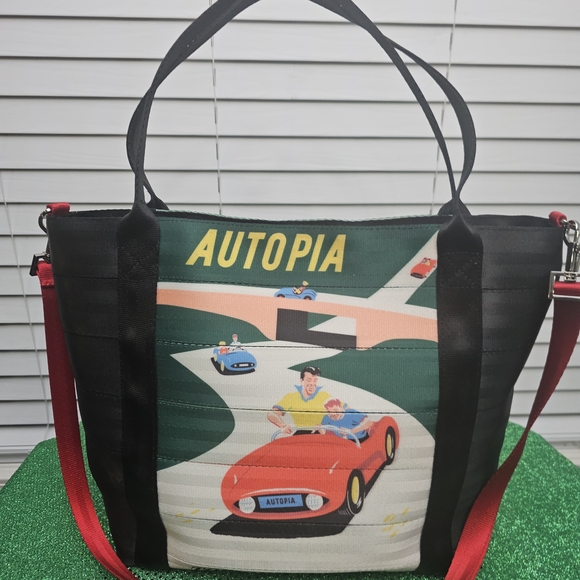 Harveys Handbags - Harveys Autopia Tote in Black and Red